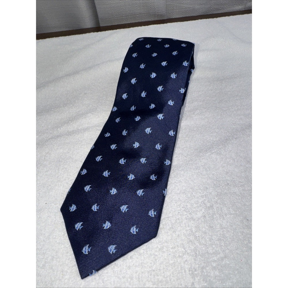 Jos. A. Bank Tie 100% Silk Navy With Light Blue Striped Fish 60" Long EUC Nice!